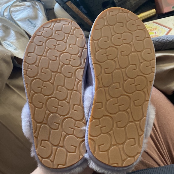 Ugg slippers - Picture 3 of 4